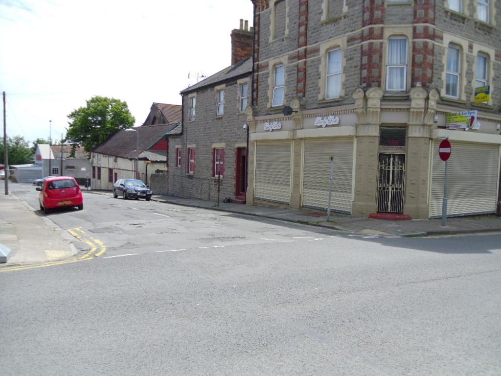 F3 2 Bedroomed Town House - Free Parking - Super 150 Mbps Wifi Near Gavin N Stacey Film House - 1 Free Dog Allowed Barry Extérieur photo
