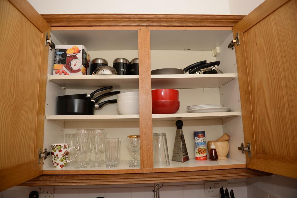 F3 2 Bedroomed Town House - Free Parking - Super 150 Mbps Wifi Near Gavin N Stacey Film House - 1 Free Dog Allowed Barry Chambre photo